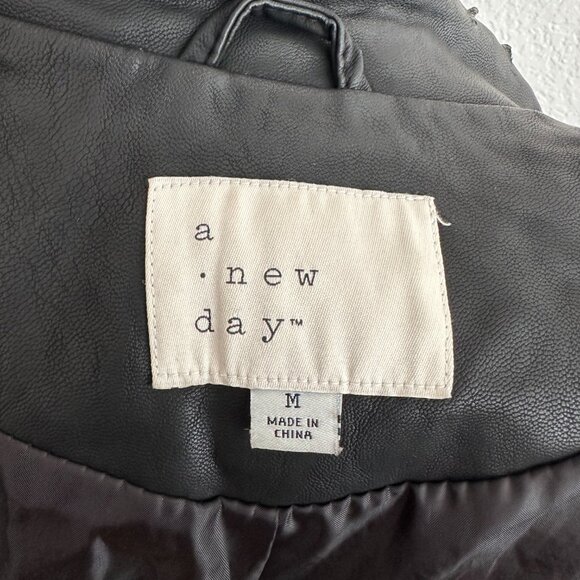 A New Day Black Faux Leather Moto Jacket Size Medium - Picture 8 of 9